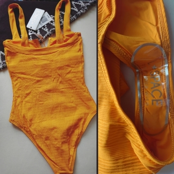L*Space Cha Chacha One Piece Swimsuit Yellow Mango - Picture 7 of 9